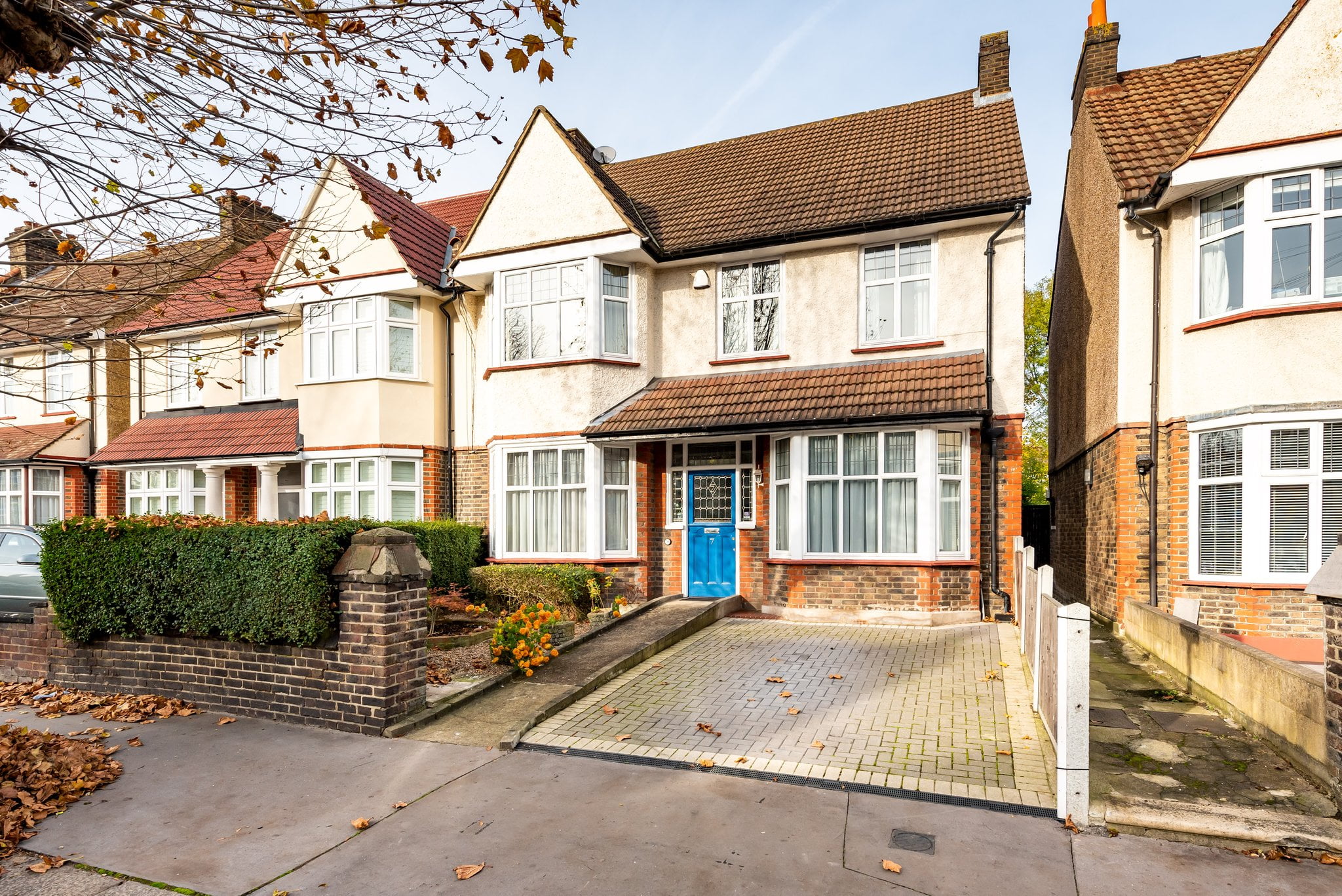 Strathyre Avenue, London, SW16 Truuli