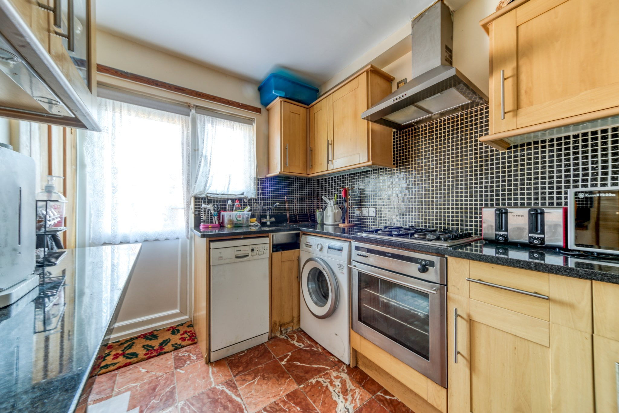 Dahlia Gardens, Mitcham, CR4 Truuli