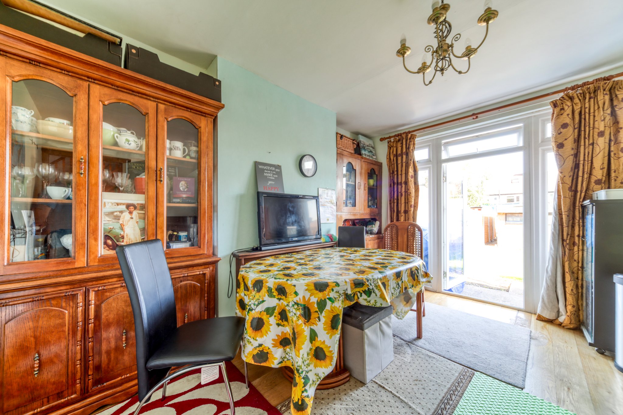 Dahlia Gardens, Mitcham, CR4 Truuli