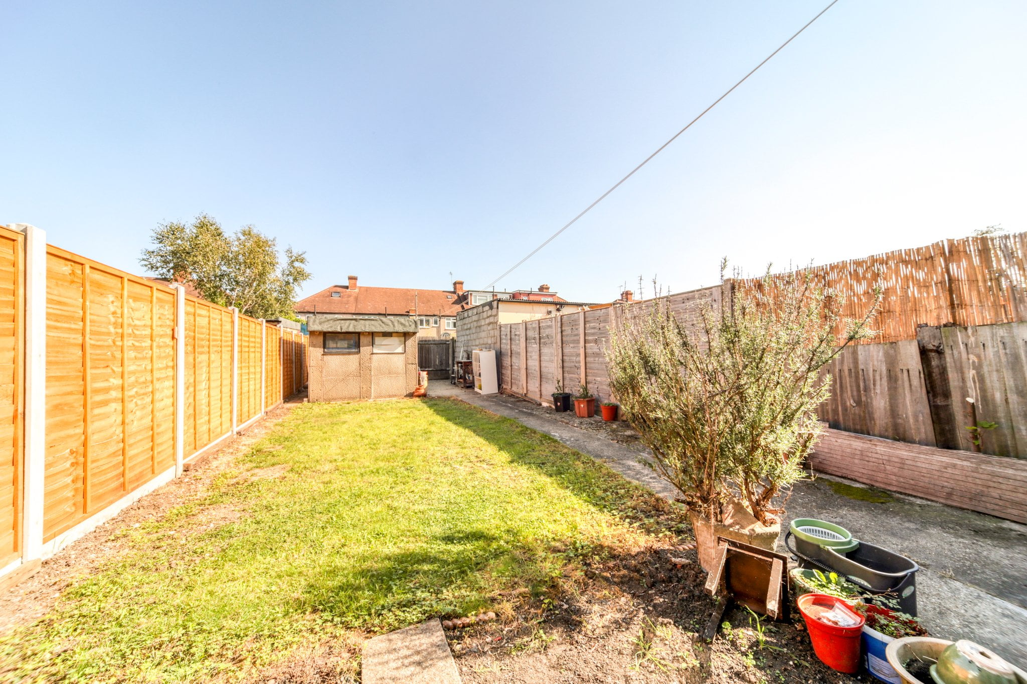 Dahlia Gardens, Mitcham, CR4 Truuli