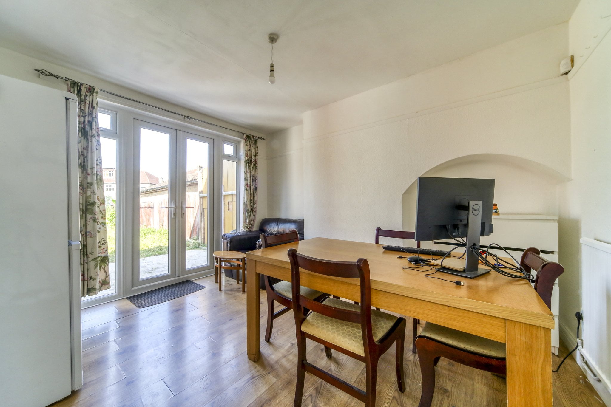 Vale Road, Mitcham, CR4 Truuli