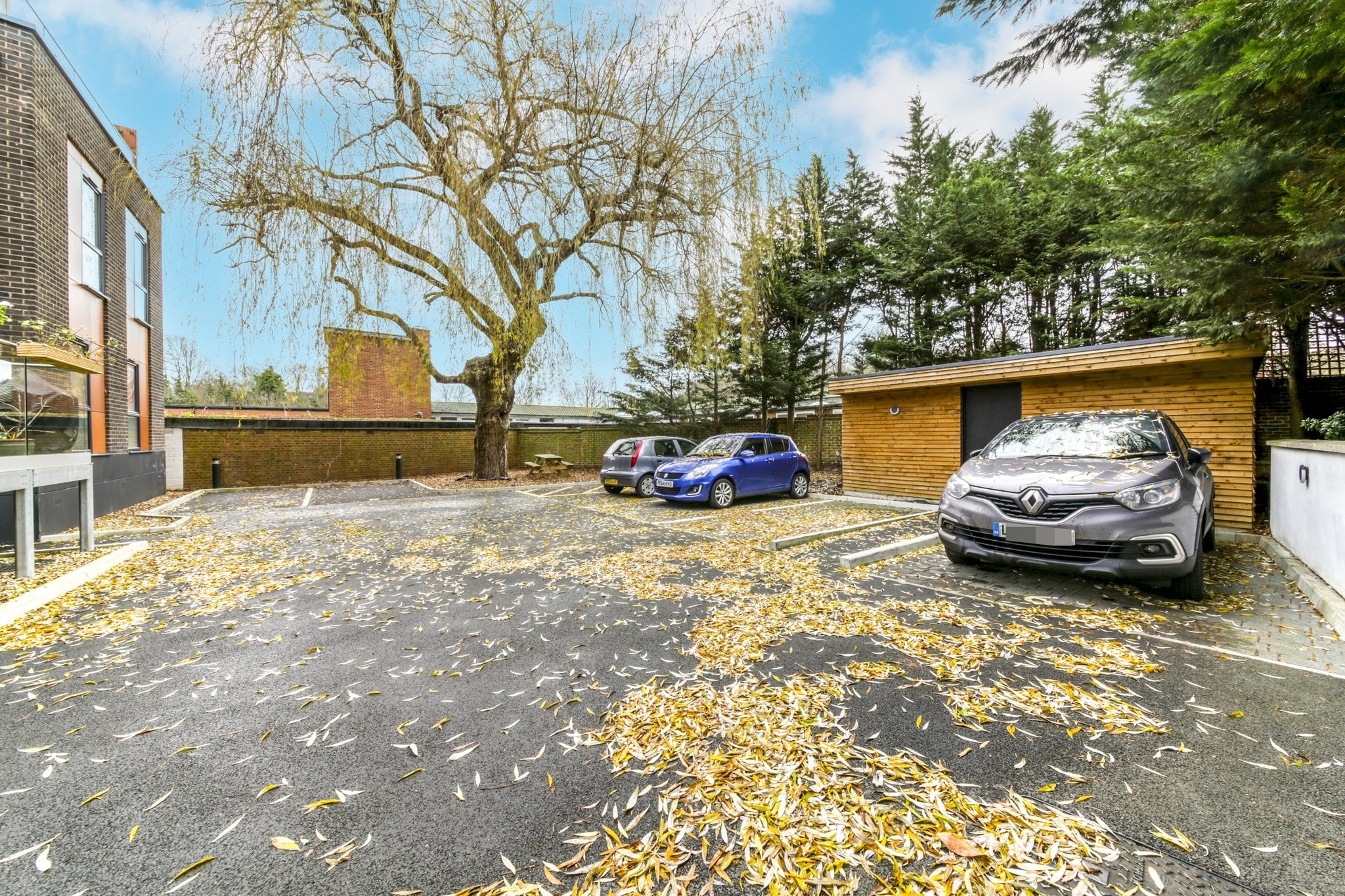 Crown Dale, London, SE19 Truuli