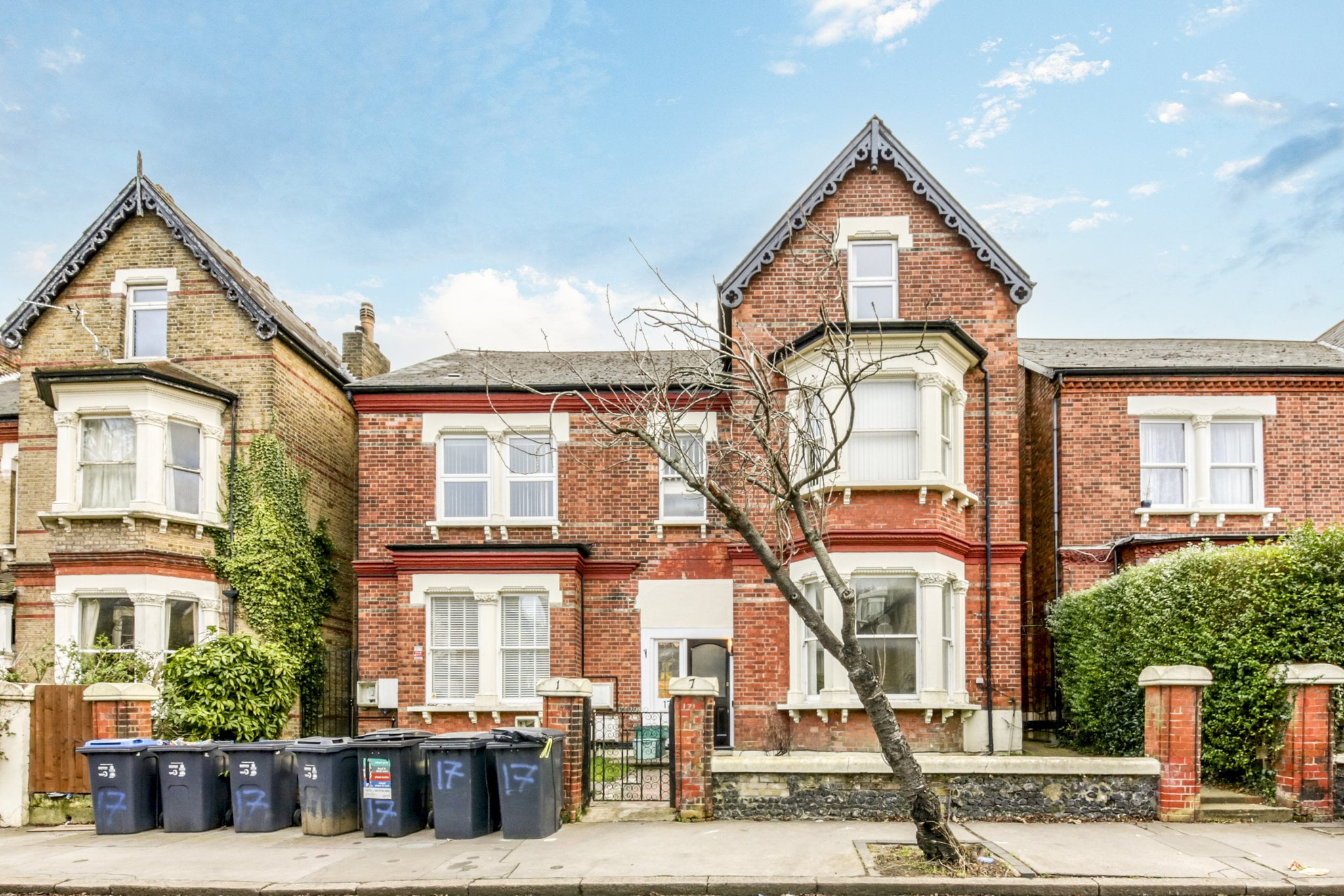 Birdhurst Road, South Croydon, CR2 Truuli