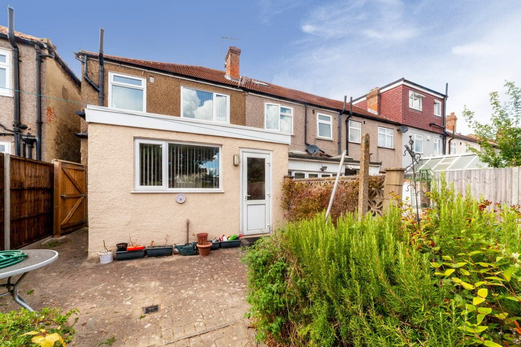 Galpins Road, Thornton Heath, CR7 Truuli