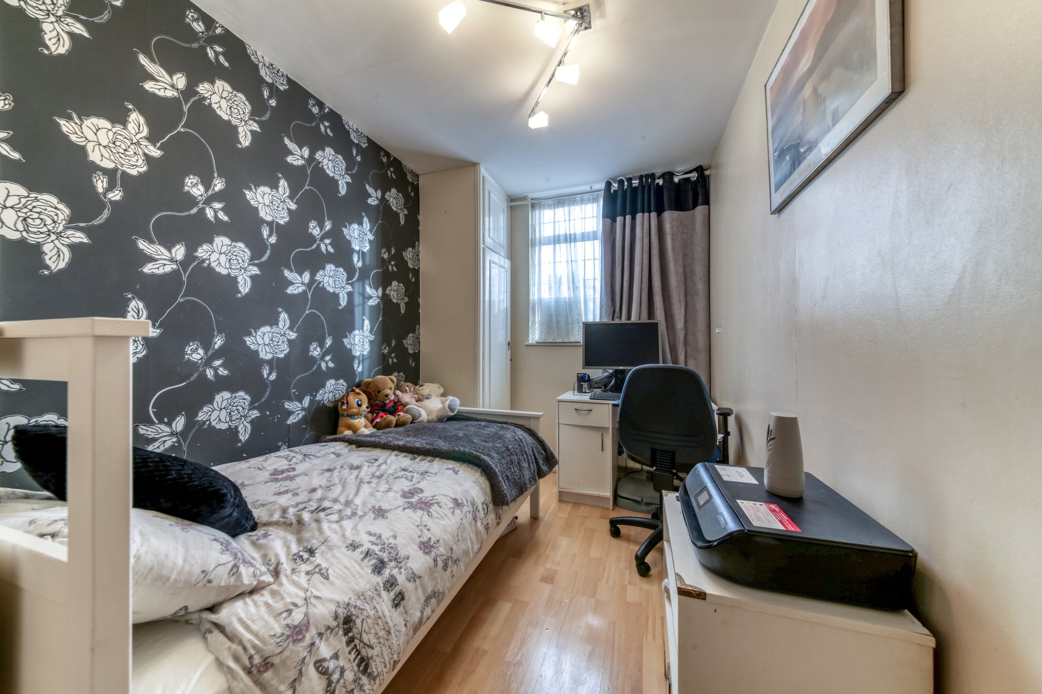 Queenswood Avenue, Wallington, SM6 Truuli