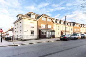 Bensham Lane, Thornton Heath, CR7