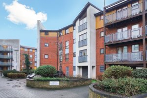 Harry Close, Croydon, CR0