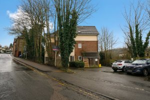 St Lukes Road, Whyteleafe, CR3