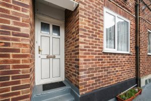 South Lodge Avenue, Mitcham, CR4